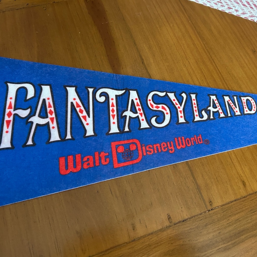 LIKE NEW! Vintage Disneyworld Mickey Fantasia Fantasyland Felt Pennant - Picture 2 of 7